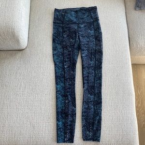 Fast and Free High-Rise Tight 25"